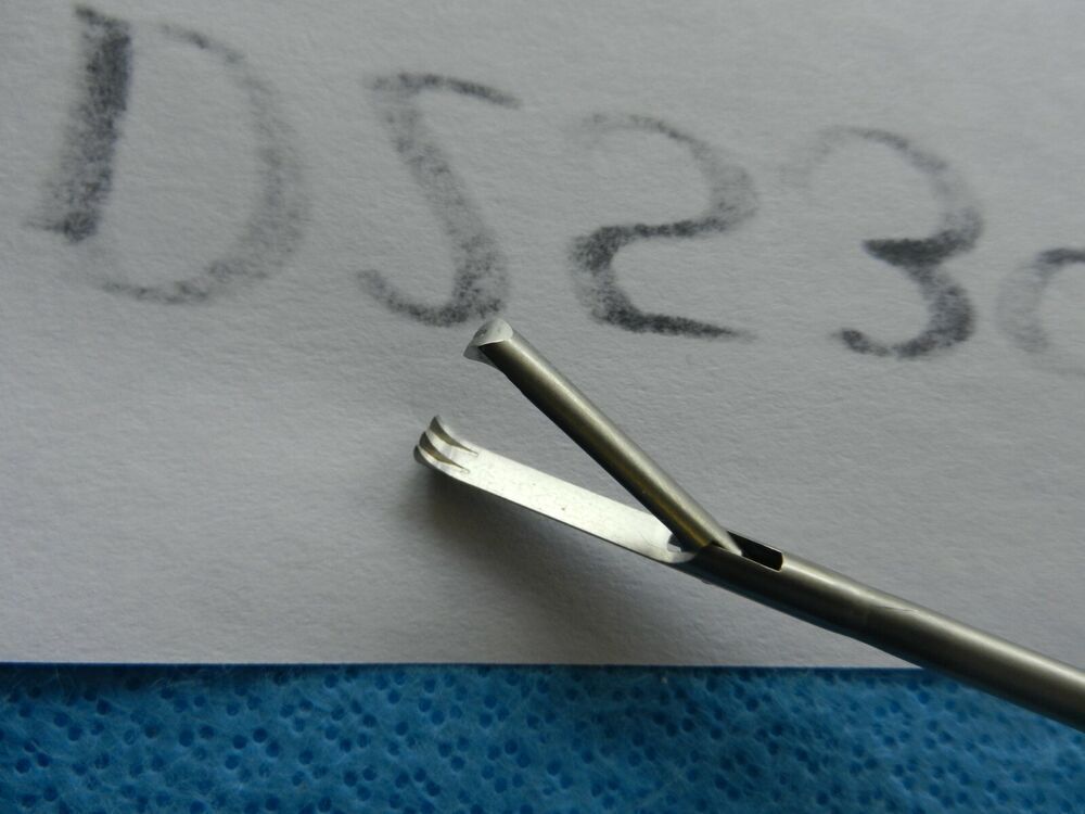 D2539 Cabot Medical Surgical 4mm 46cm 2 X 3 Claw Forceps 003476-501 - Image 3
