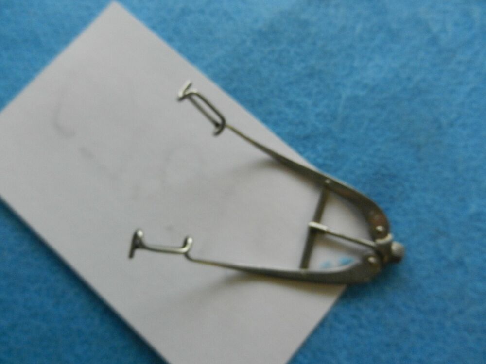 Storz Surgical Ophthalmic 16mm Castroviejo Speculum E4041 - Image 4