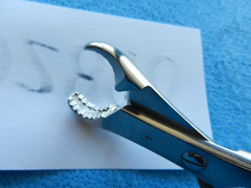 D2890 Zimmer Surgical Self Retaining Holding Forceps 3115 - Image 3
