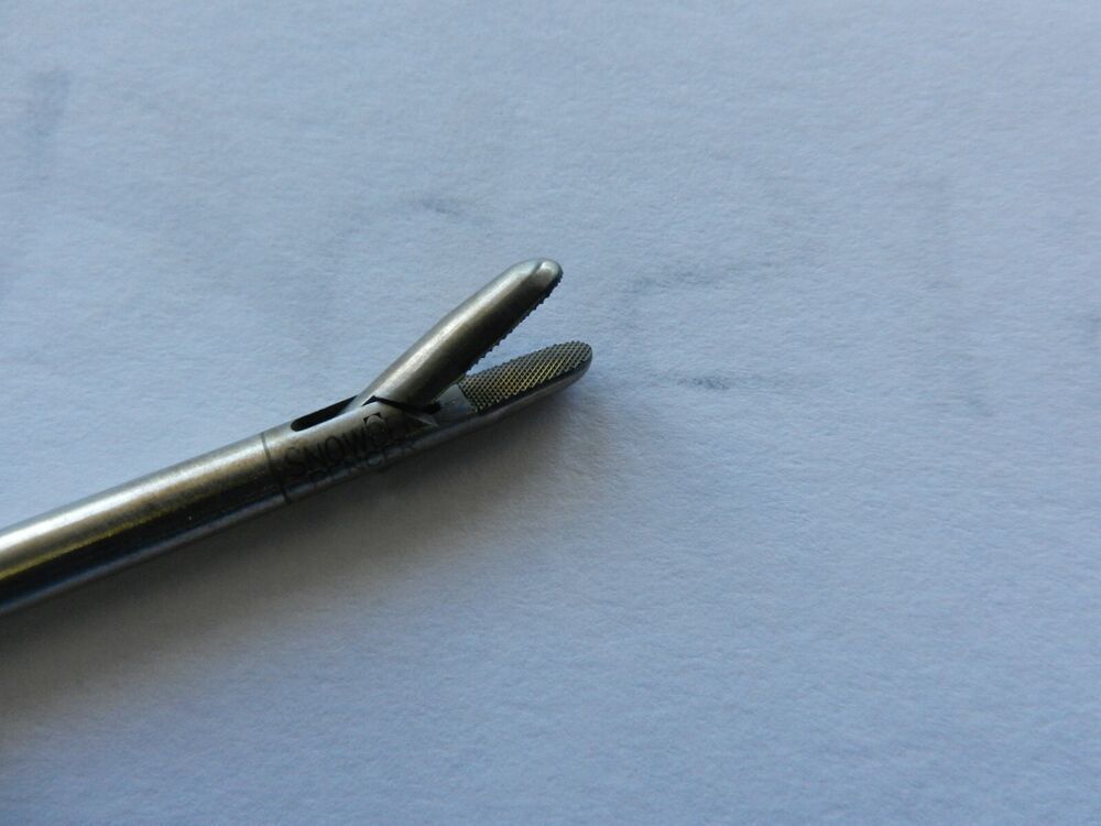 D4515 Snowden Pencer Surgical 5mm 31cm Ratcheting Needleholder 90-7002 - Image 3