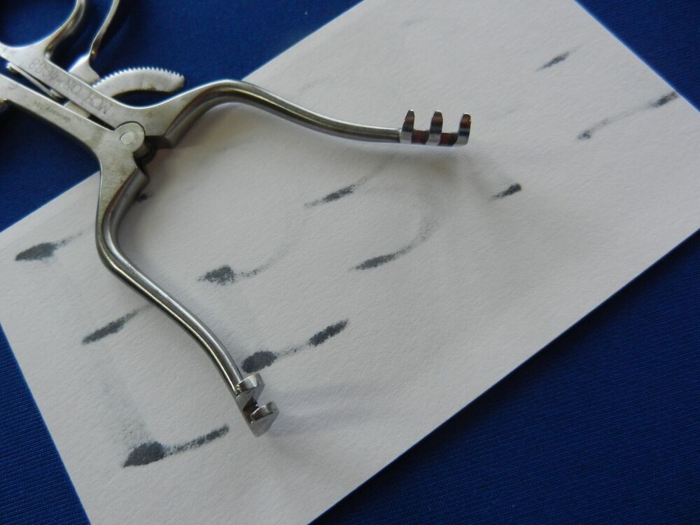 E5367 Codman 50-5646 Weitlaner Self Retaining 2x3 Prong Retractor 4" Length - Image 4