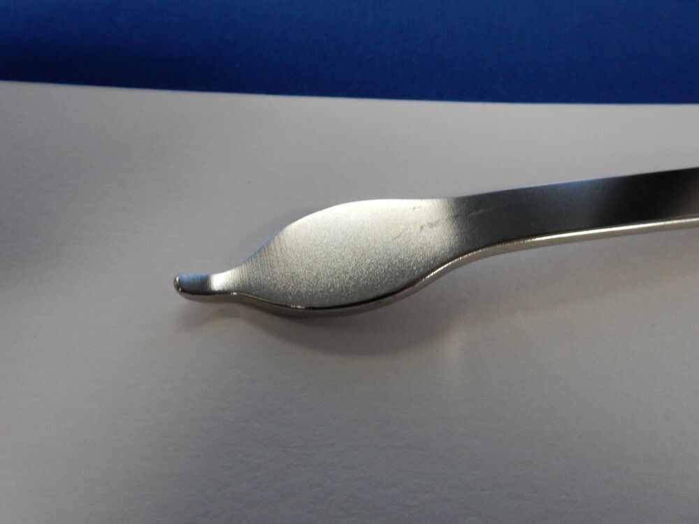 Stryker 700667 Mini Hohmann Retractor 15mm Blade - Image 4