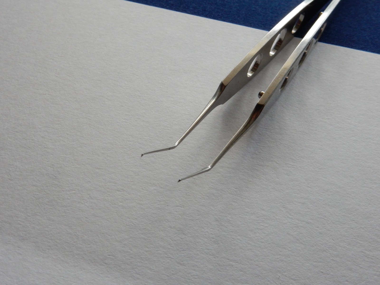 Millennium 92-F2350 Utrata Capsulorhexis Forceps 12mm Shanks - Image 3